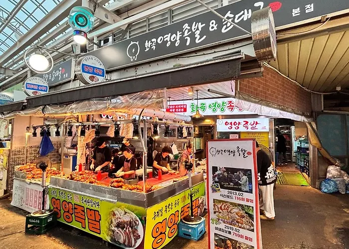 Jung Near Park And Market *