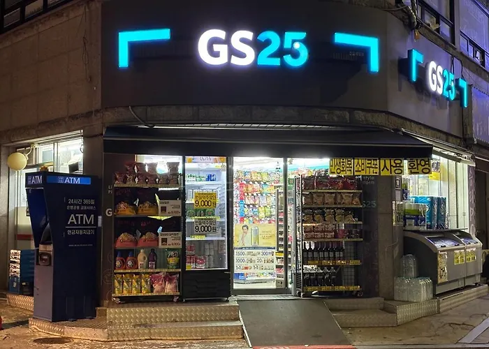 Jung Near Park And Market * Seoel
